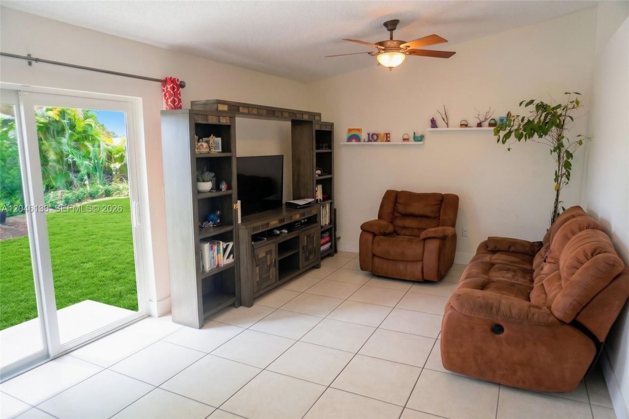 16850 Crestview Ln , Weston, FL 33326 Photo