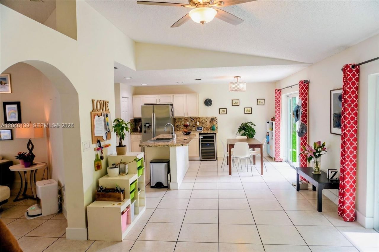 16850 Crestview Ln , Weston, FL 33326 Photo