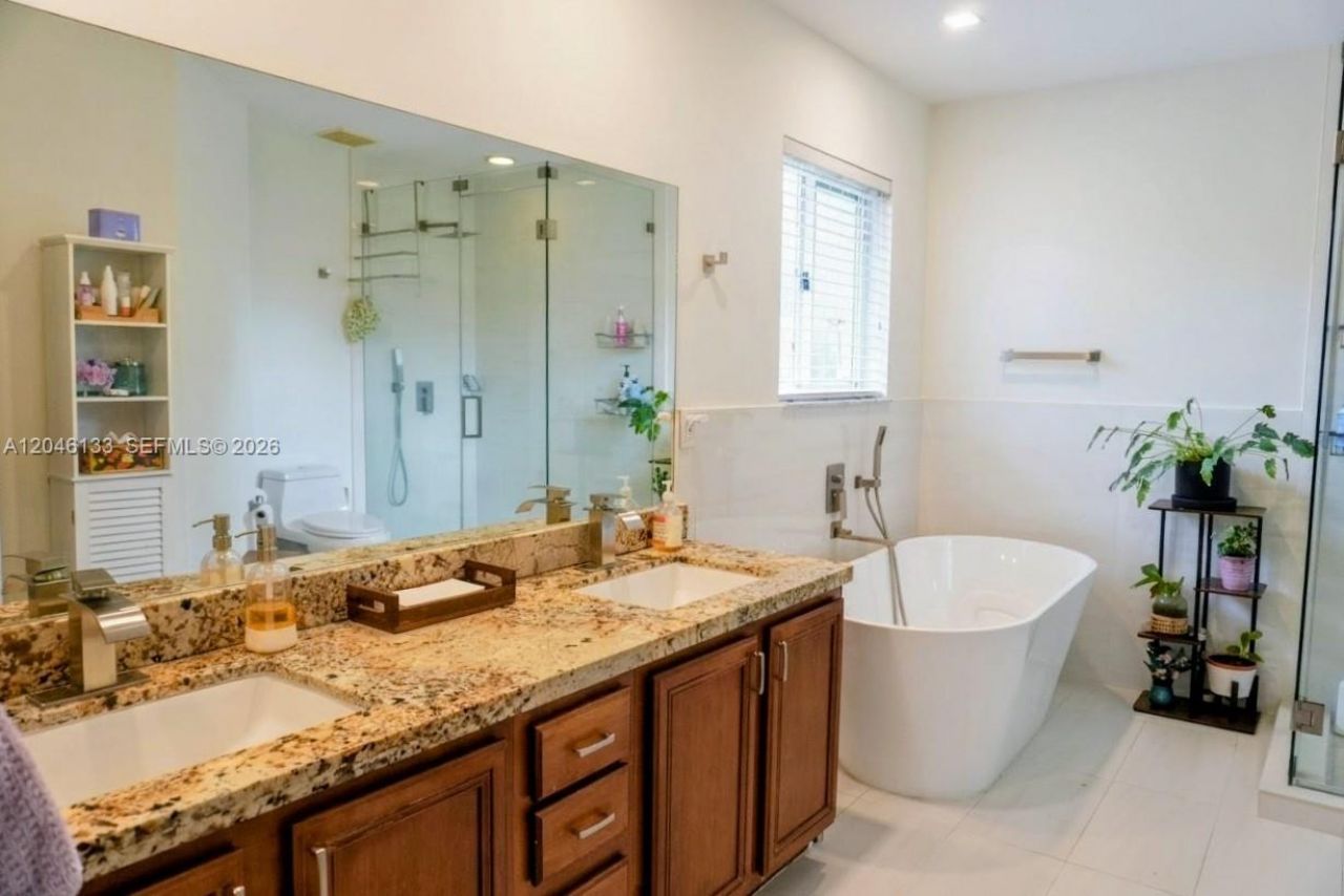 16850 Crestview Ln , Weston, FL 33326 Photo