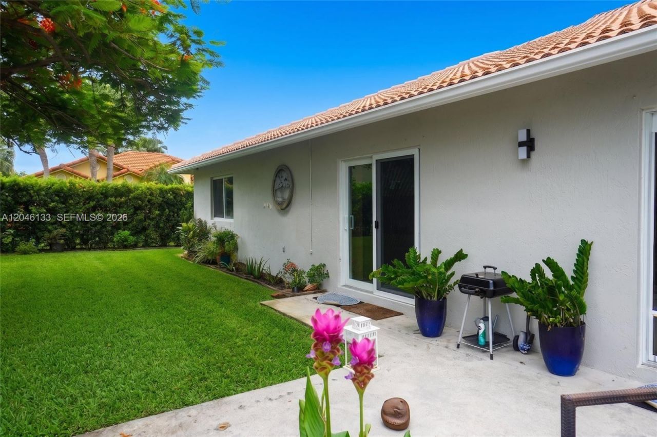 16850 Crestview Ln , Weston, FL 33326 Photo