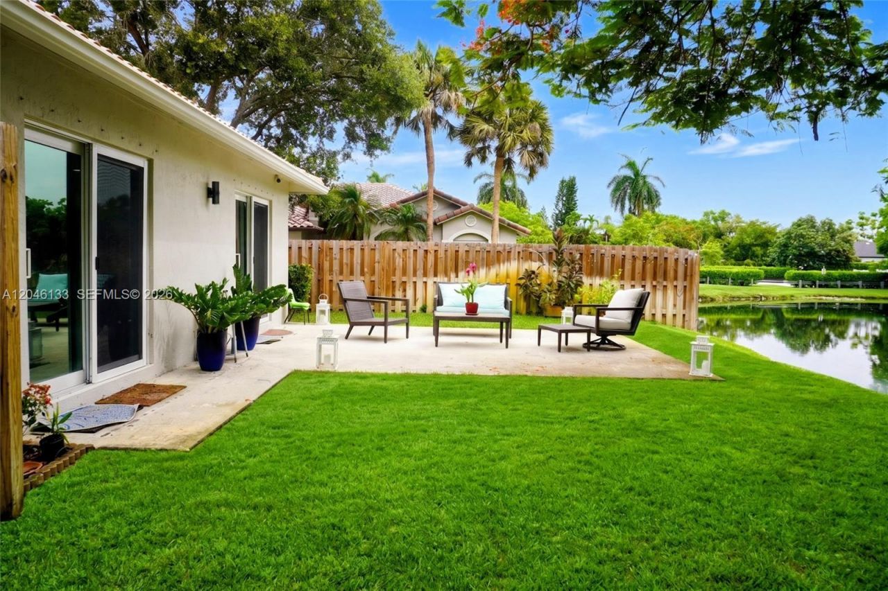16850 Crestview Ln , Weston, FL 33326 Photo