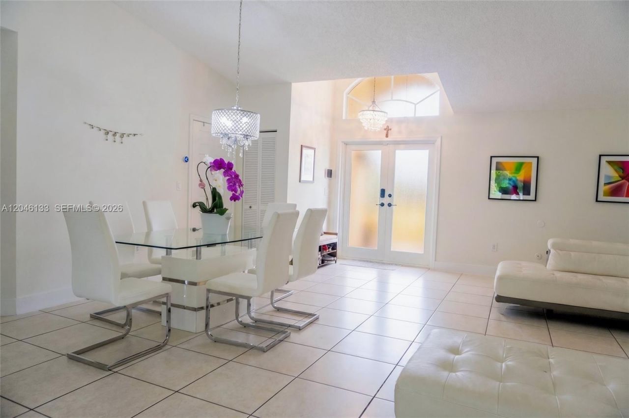 16850 Crestview Ln , Weston, FL 33326 Photo