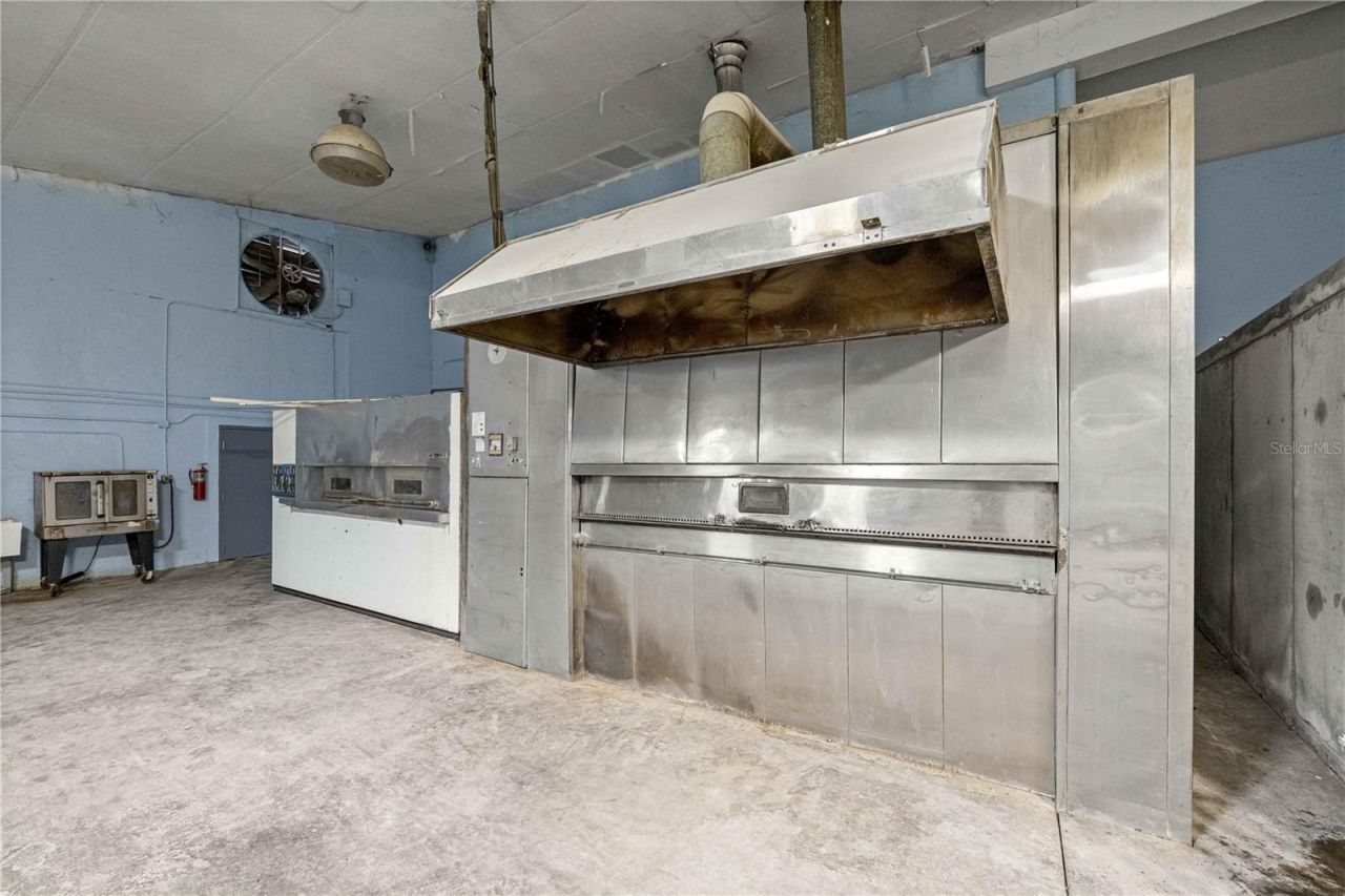 1412 N Magnolia Avenue, Ocala, FL 34475 Photo