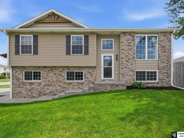5701 S 96 Street, Lincoln, NE 68526