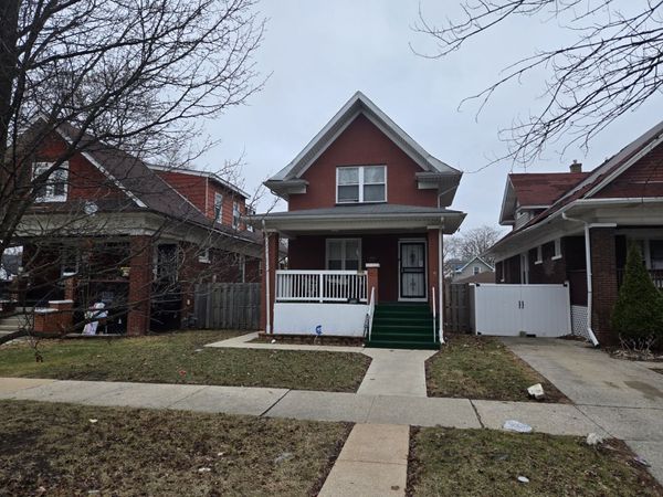 316 S 10th Avenue , Maywood, IL 60153