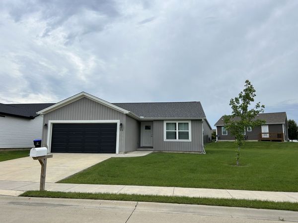 35 Winding Way , Bloomington, IL 61705