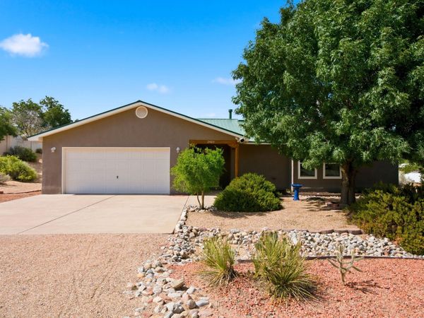 2405 Flagstone Road NE, Rio Rancho, NM 87124