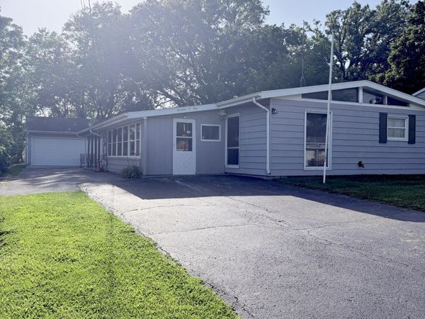 1401 Fairlane Drive , Valparaiso, IN 46383