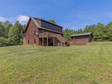 2911 JAMES RIVER RD, Howardsville, VA 24562