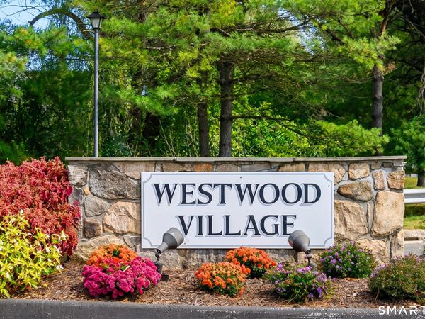 55 Mill Plain, Unit 9-2, Danbury, CT 06811