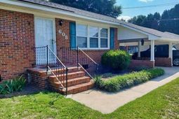 608 Diane Drive photo 4