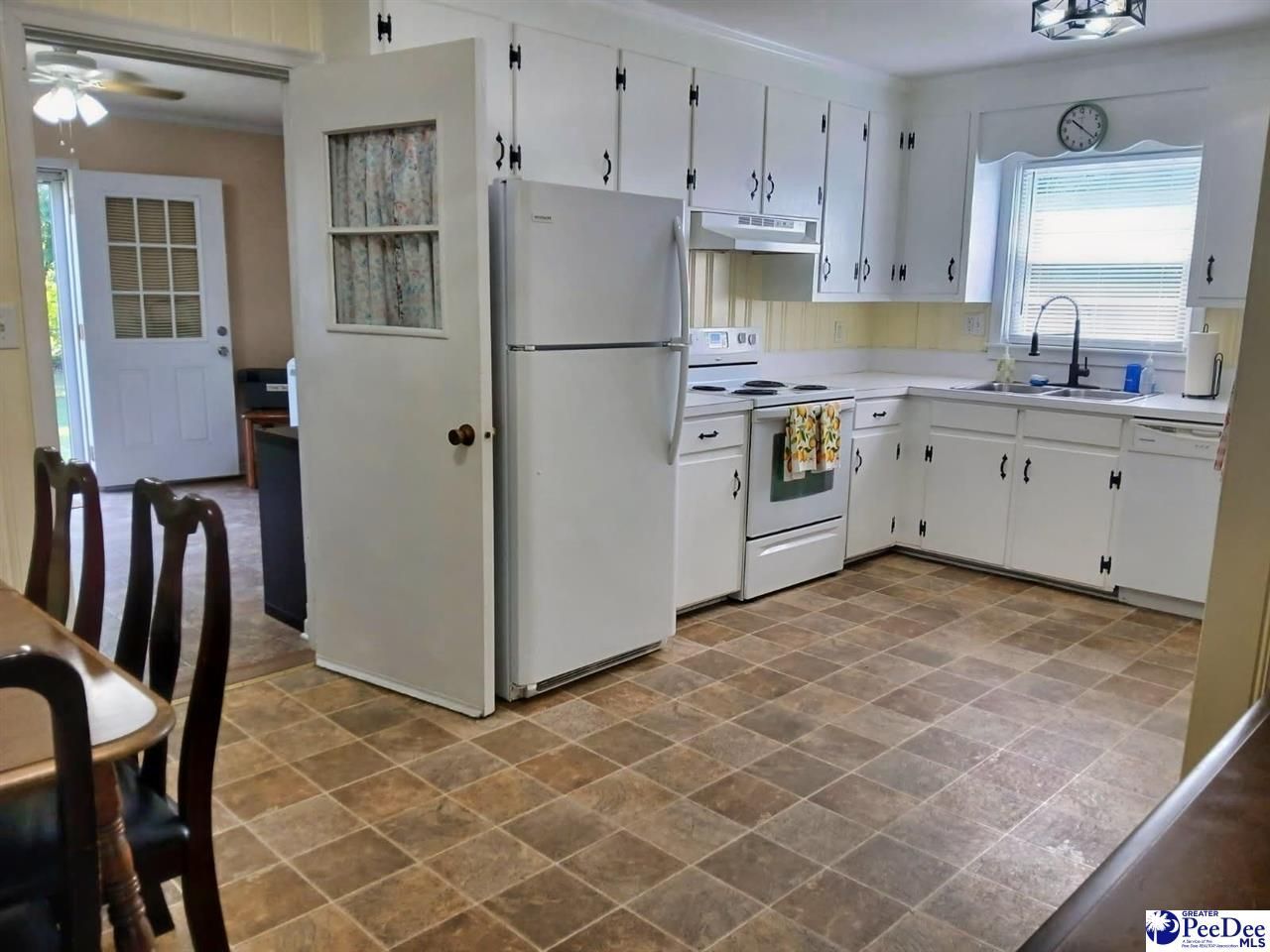 608 Diane Drive Photo 8