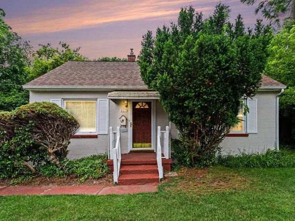 429 Coldbrook Street NE, Grand Rapids, MI 49503