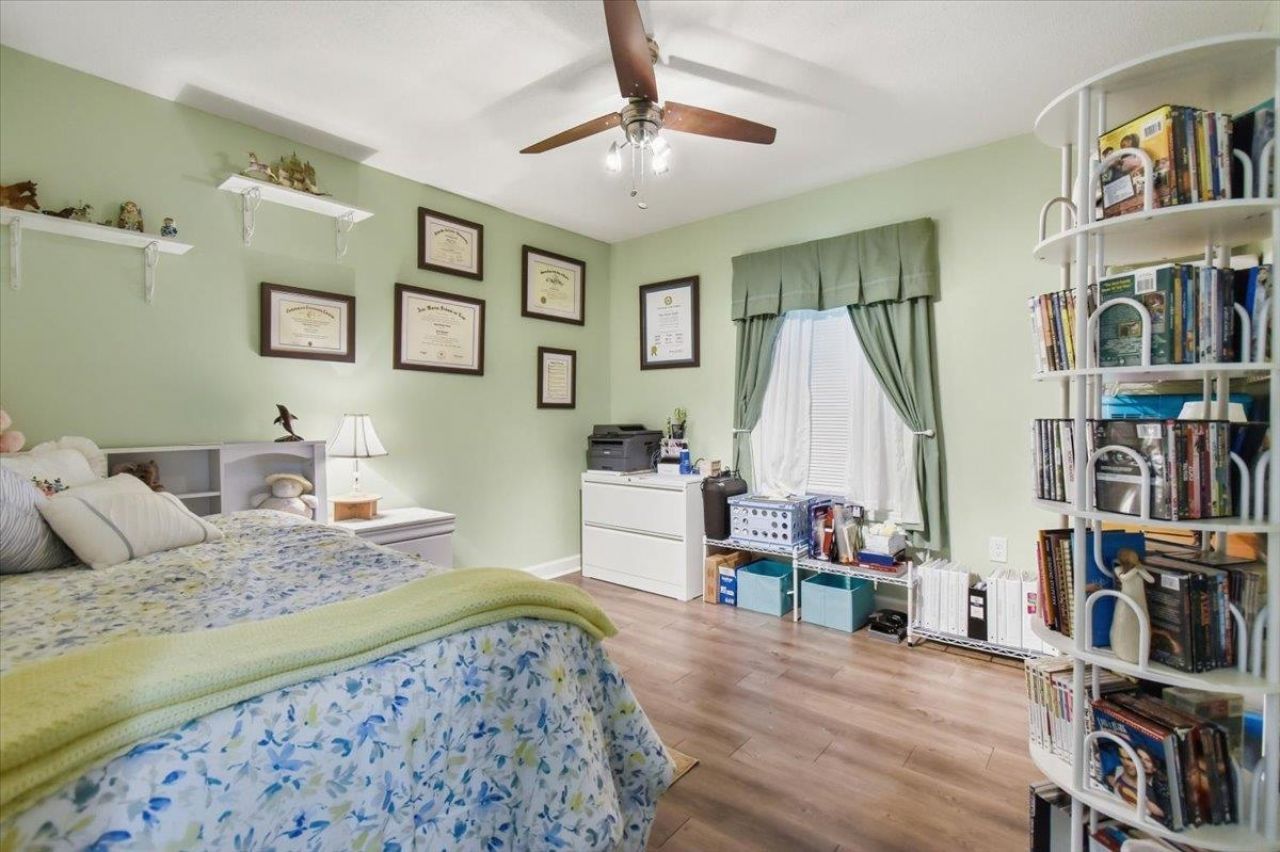 231 NE Green Tree Terrace , Lee, FL 32059 Photo