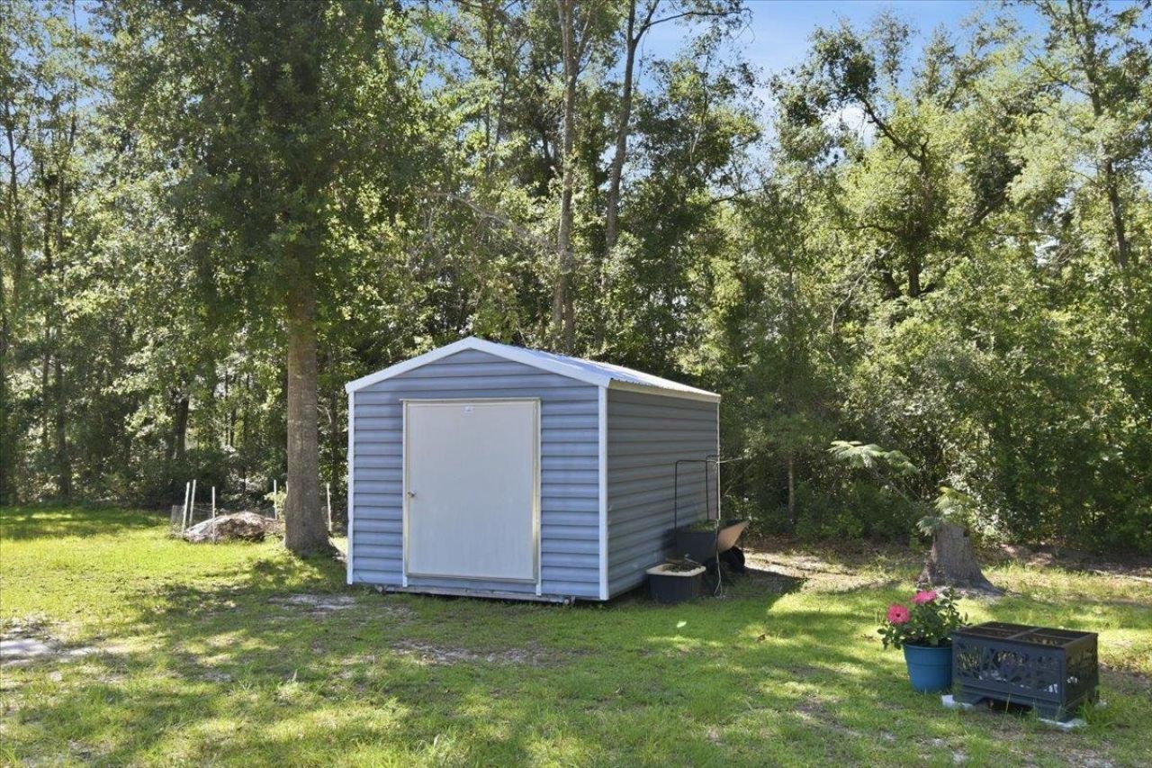 231 NE Green Tree Terrace , Lee, FL 32059 Photo