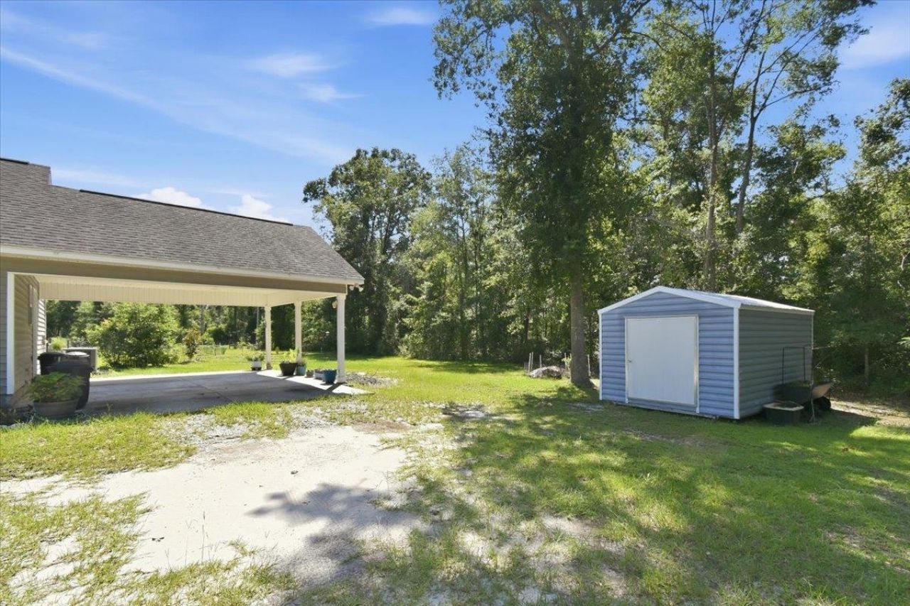 231 NE Green Tree Terrace , Lee, FL 32059 Photo