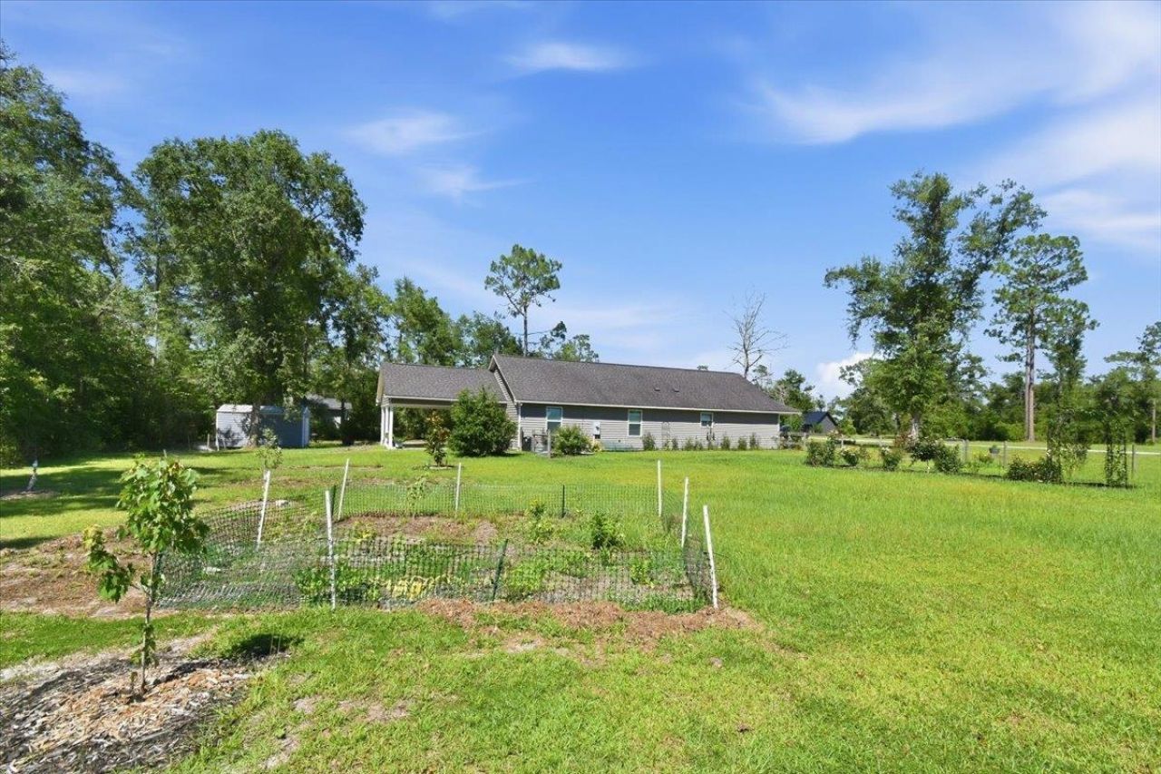 231 NE Green Tree Terrace , Lee, FL 32059 Photo