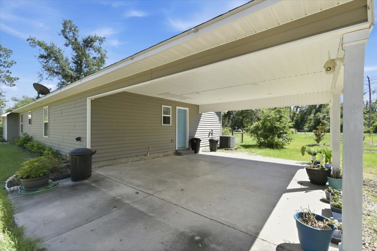 231 NE Green Tree Terrace , Lee, FL 32059 Photo