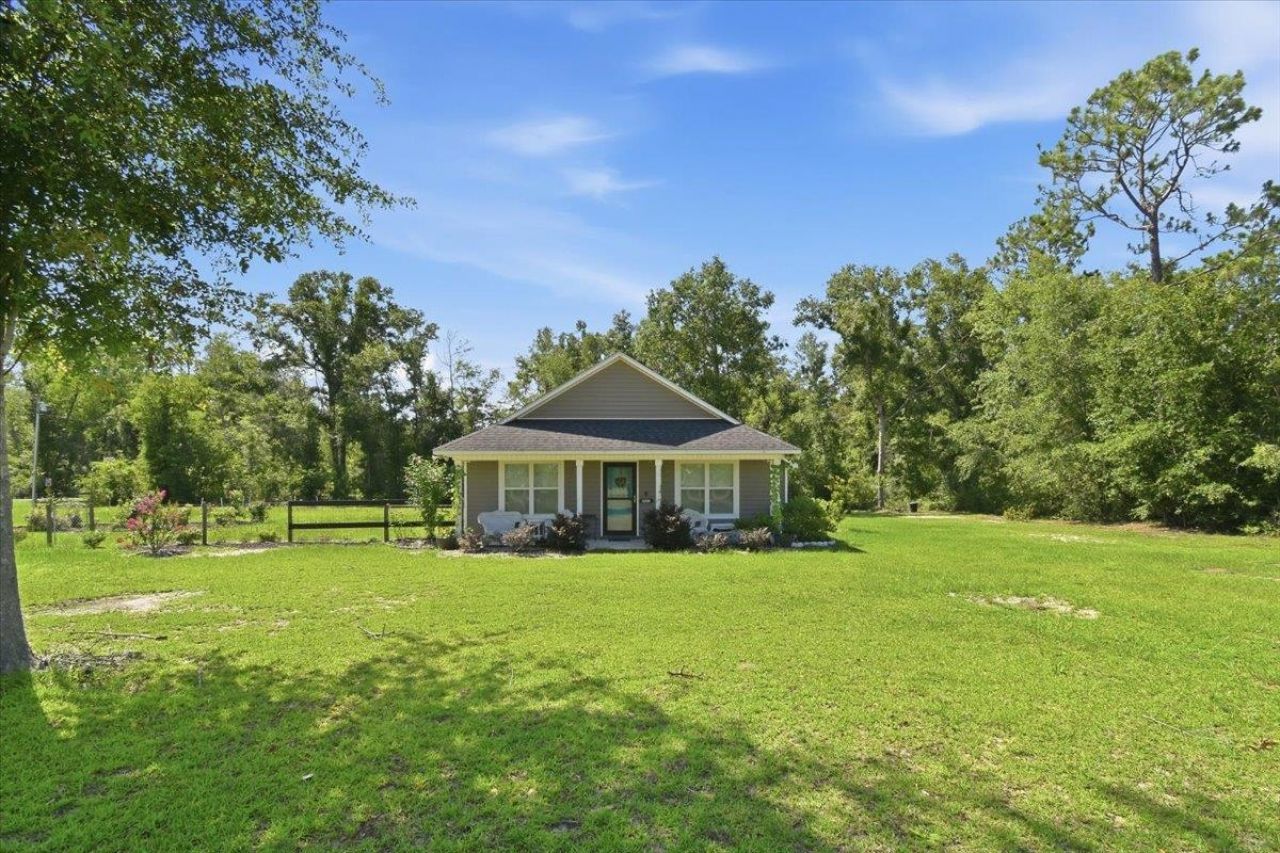 231 NE Green Tree Terrace , Lee, FL 32059 Photo