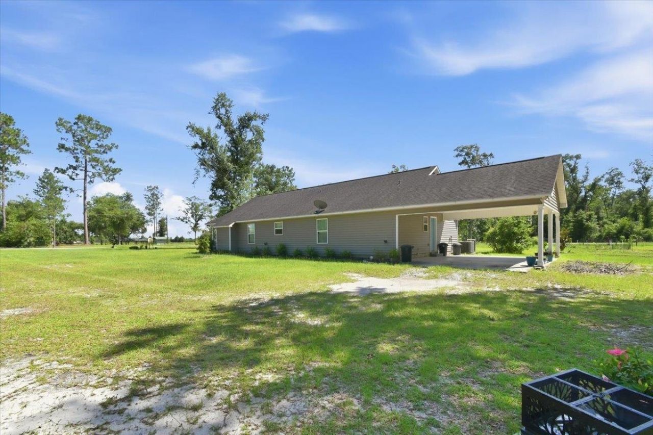 231 NE Green Tree Terrace , Lee, FL 32059 Photo