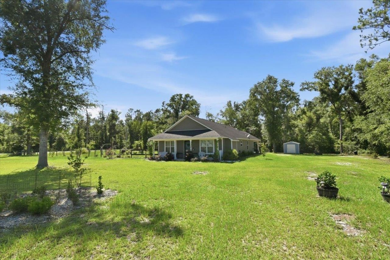 231 NE Green Tree Terrace , Lee, FL 32059 Photo