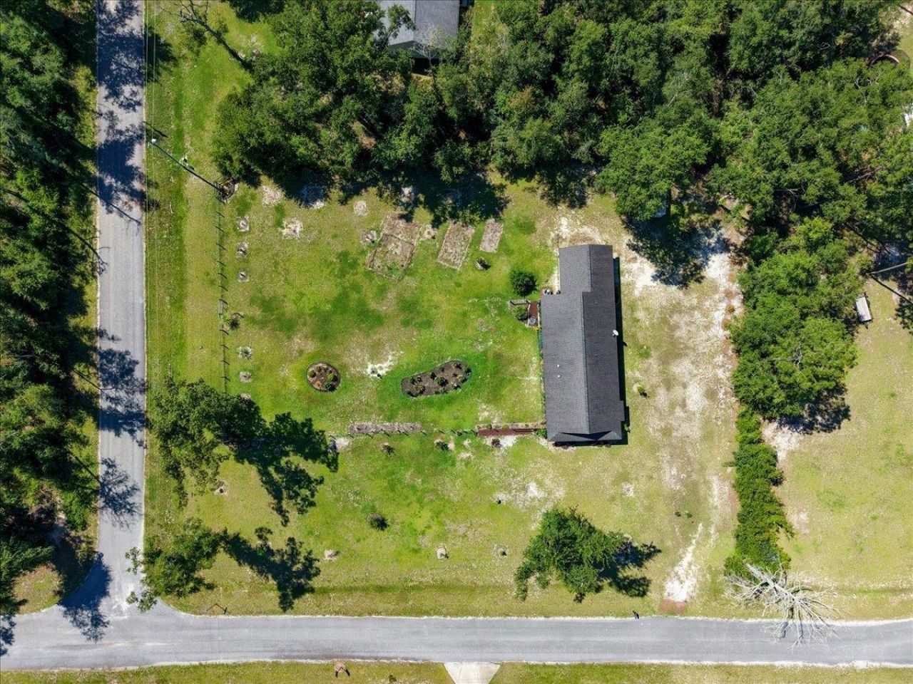231 NE Green Tree Terrace , Lee, FL 32059 Photo
