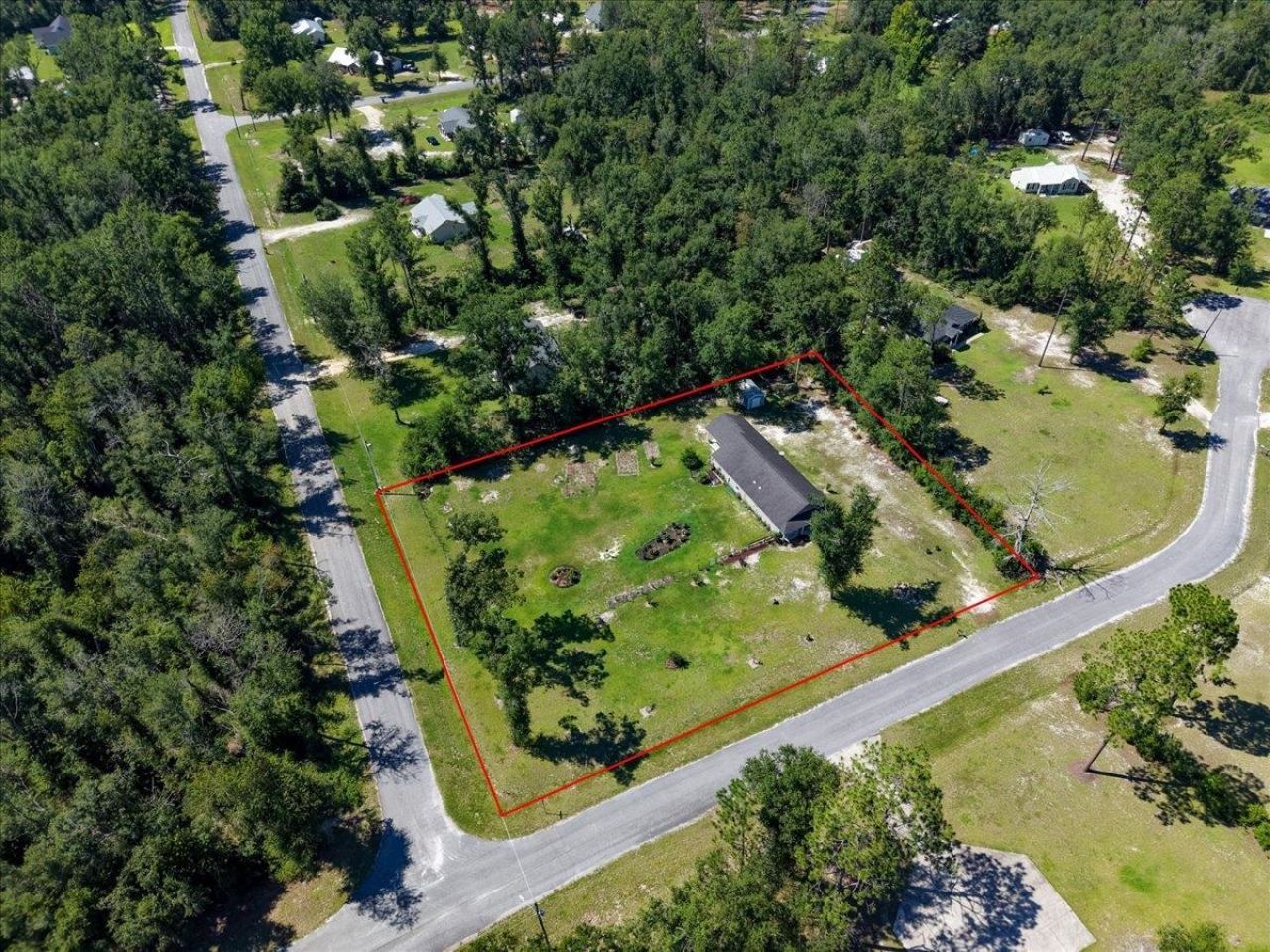 231 NE Green Tree Terrace , Lee, FL 32059 Photo