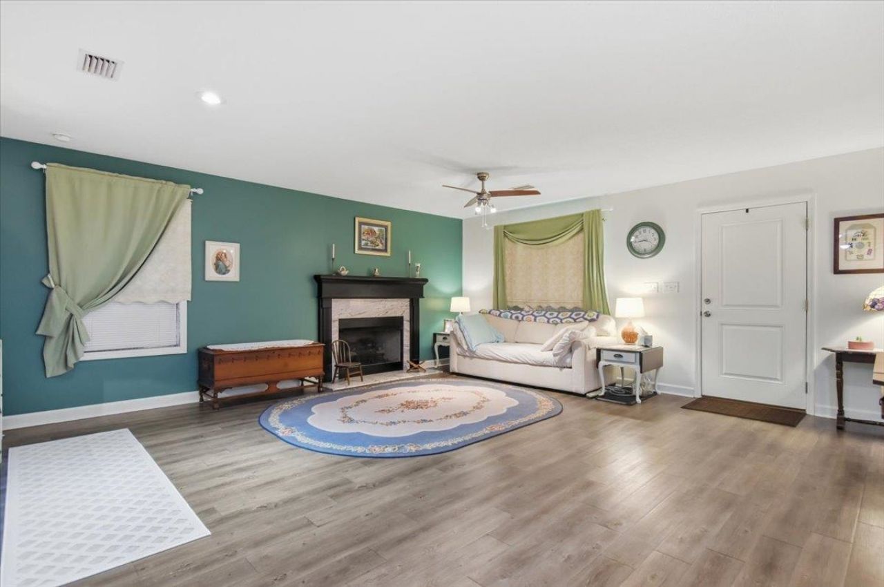 231 NE Green Tree Terrace , Lee, FL 32059 Photo