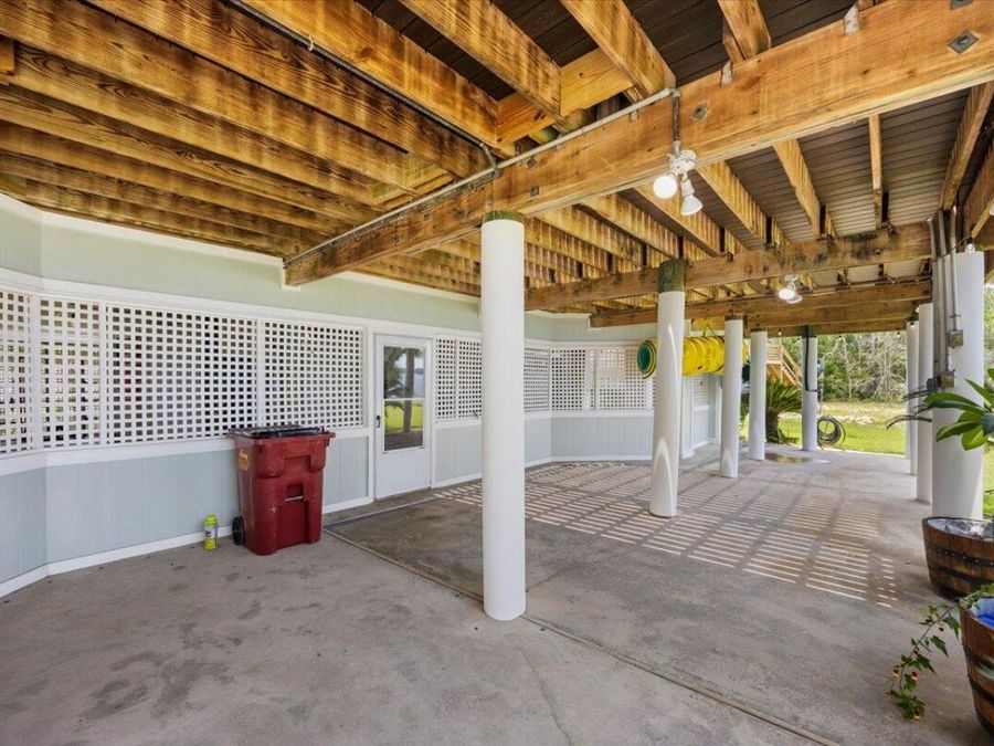 Property Image 100
