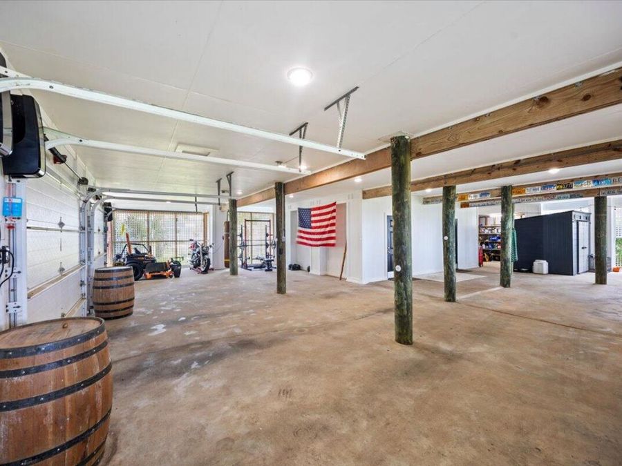 Property Image 100