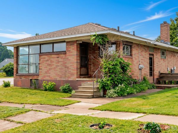 802 Palms Avenue, Ishpeming, MI 49849