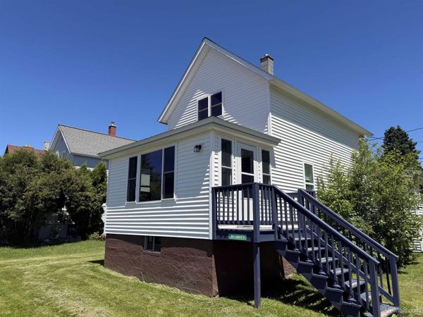 306 Crawford Street, Calumet Twp, MI 49917