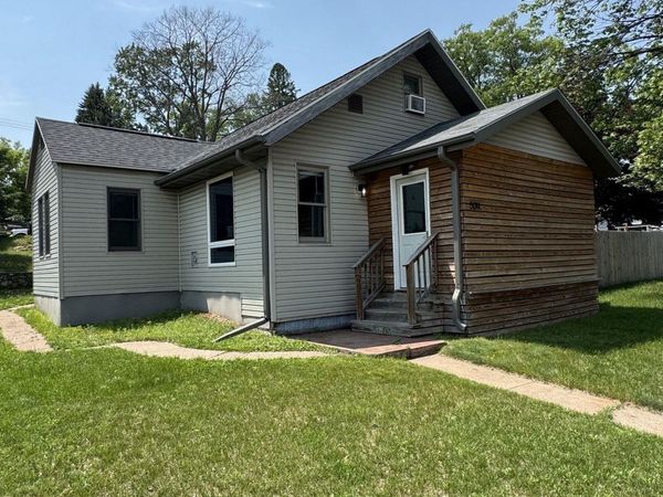 509 Dickinson Boulevard, Kingsford, MI 49801