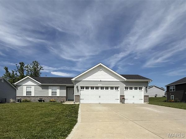 113 Plymouth Drive , Wright City, MO 63390