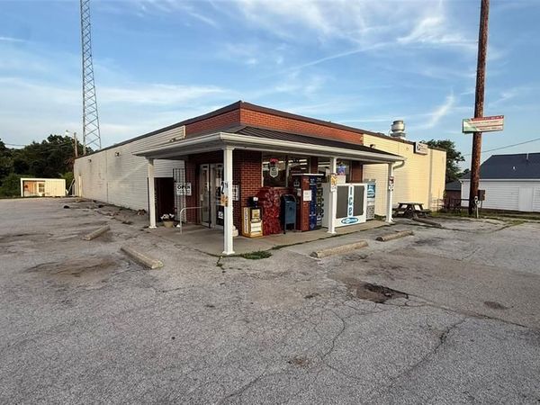 54 Mill Hill Road , Bloomsdale, MO 63627