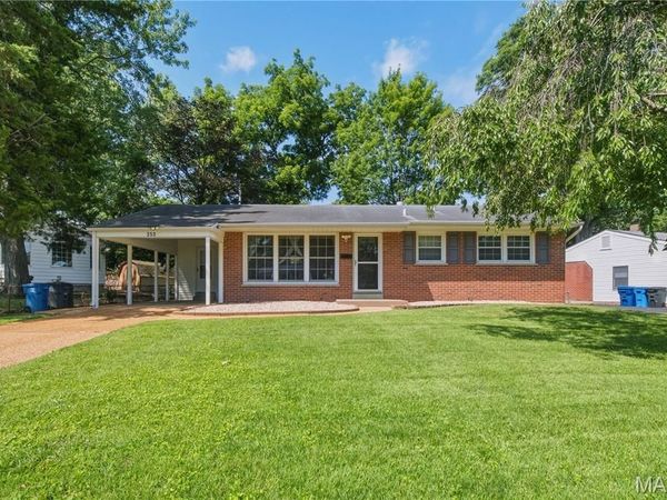 350 Saint Patrick Lane , Florissant, MO 63031