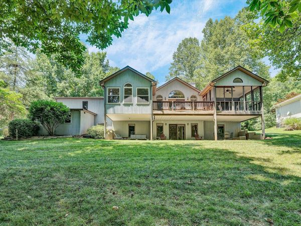 274 Woodbrook RD, Moneta, VA 24121