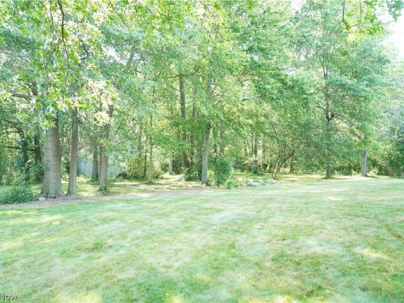 2160 Lake Breeze Road, Sheffield Village, OH 44054 Photo 25