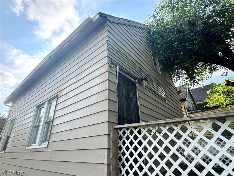 7738 Spafford Road, Cleveland, OH 44105 Photo 3