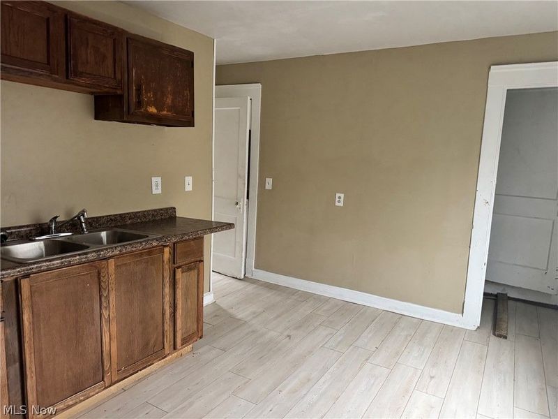 7738 Spafford Road, Cleveland, OH 44105 Photo 8