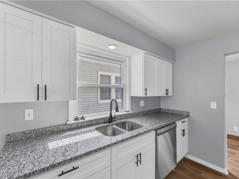 30021 Robert Street, Wickliffe, OH 44092 Photo 11