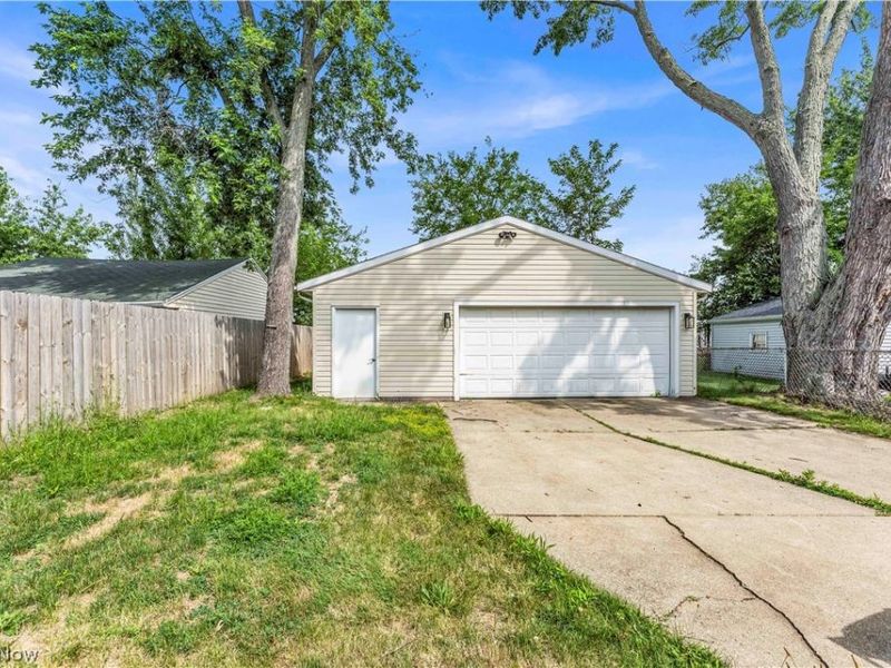 30021 Robert Street, Wickliffe, OH 44092 Photo 25