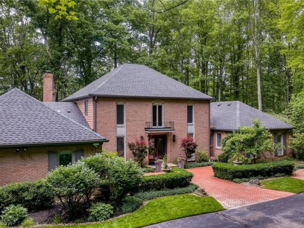 14770 Hillbrook Lane E, Novelty, OH 44072