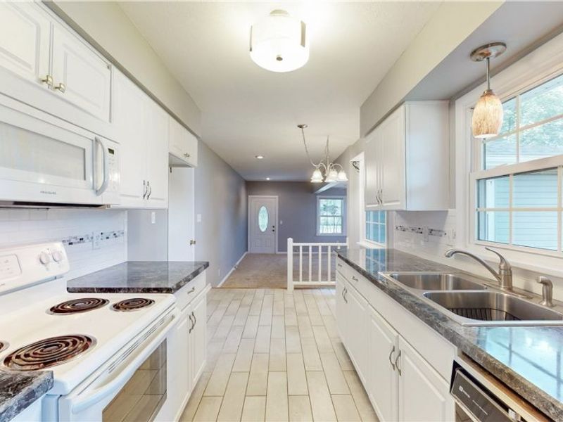 143 East Garwood Drive, Tallmadge, OH 44278 Photo 13