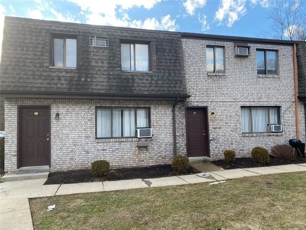 500 Milltown Rd , Unit 509, New Kensington, PA 15068