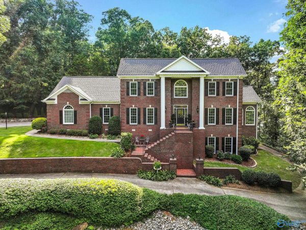 4016 Windsor Drive, Guntersville, AL 35976