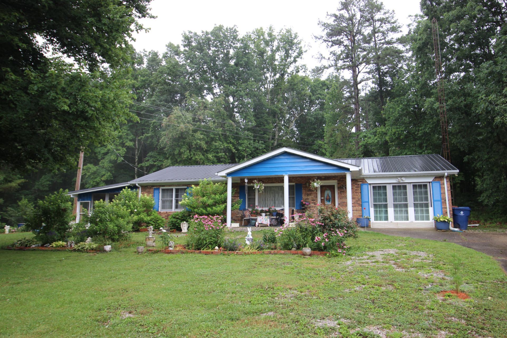 4590 Kentucky 90, Parkers Lake, KY 42634