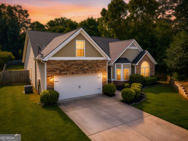 6204 Cove Creek Drive, Flowery Branch, GA 30542