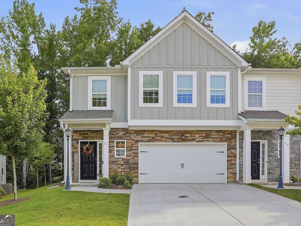 77 Portico Place, Newnan, GA 30265