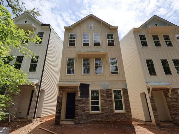 646 Memphis Drive, Scottdale, GA 30079